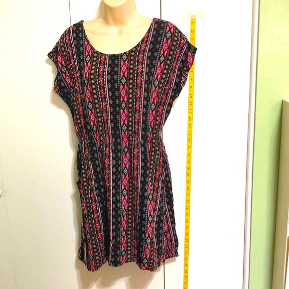 PINK REPUBLIC Aztec Tribal Short Sleeve Dress Pockets Open Keyhole Back Medium - Picture 4 of 16